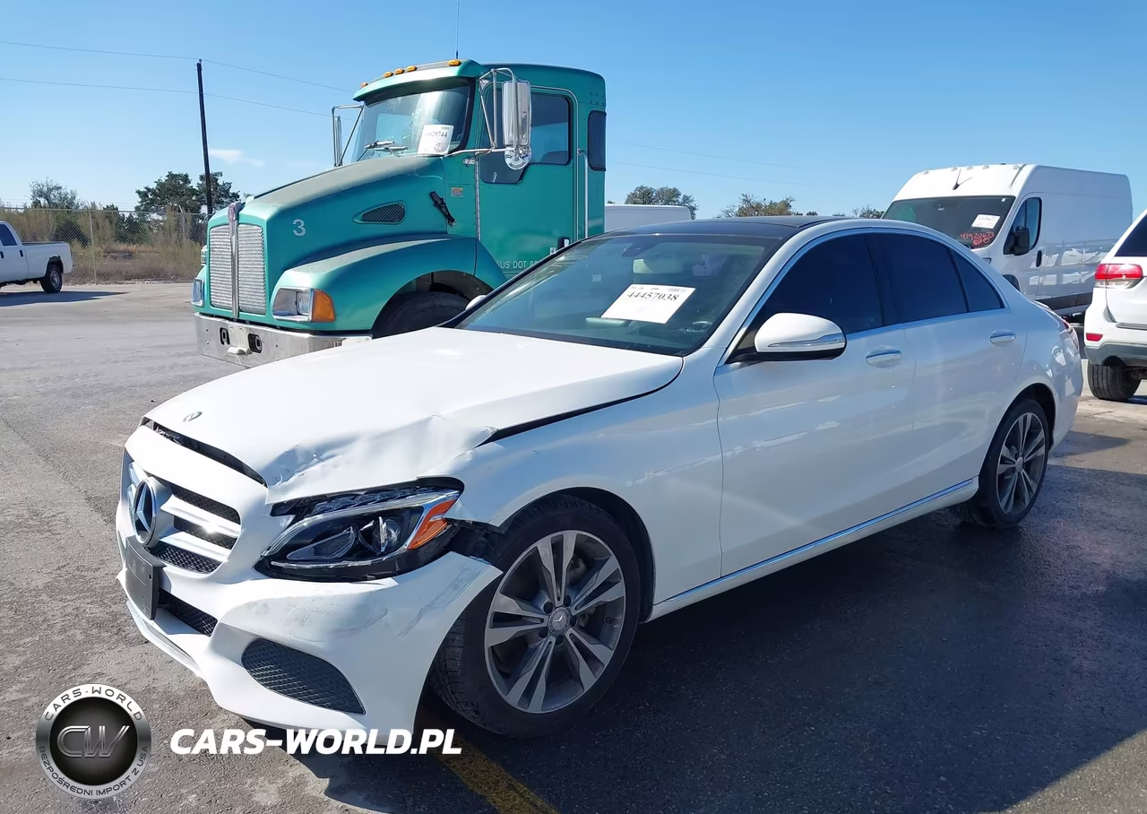 2015 Mercedes-Benz C 300 4Matic VIN:55SWF4KBXFU051268 - 2