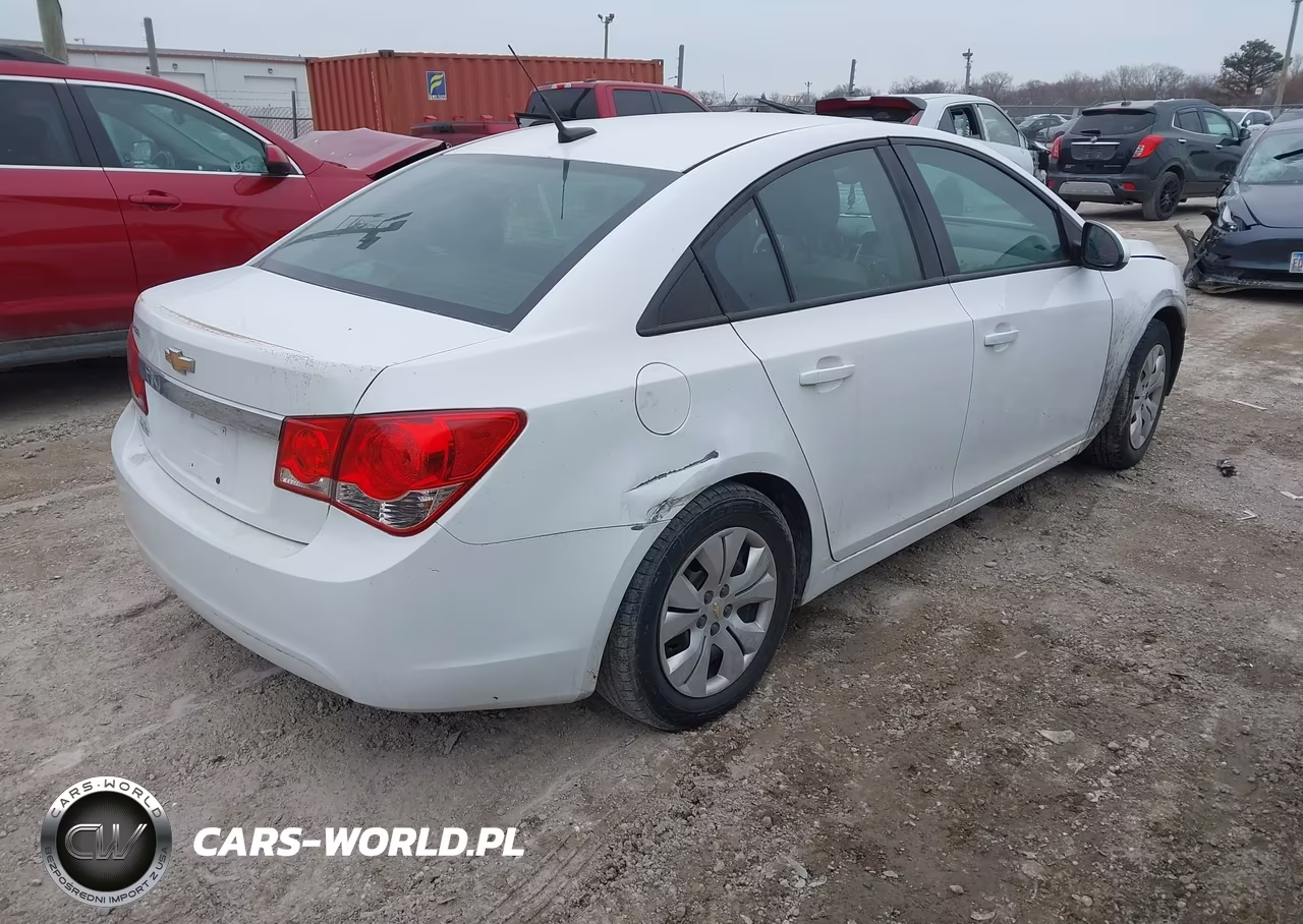 2014 Chevrolet Cruze Ls Auto VIN:1G1PA5SH8E7143779 - 4