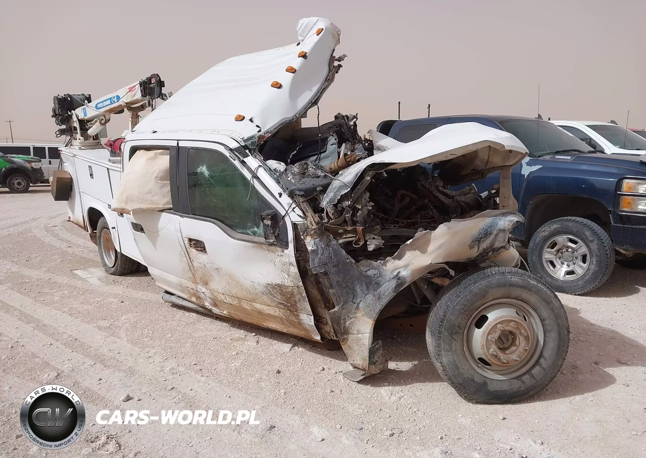 2019 Ford F-350 Chassis Xl