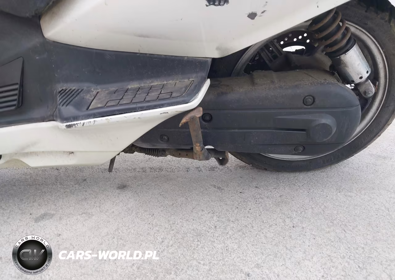 2007 Suzuki An650 VIN:JS1CP51A272101840 - 9