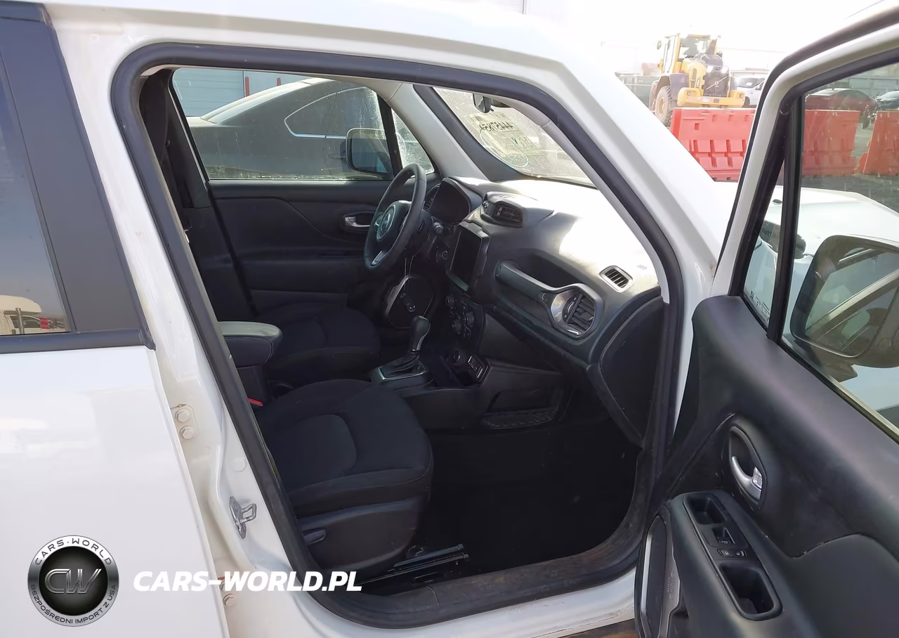 2023 Jeep Renegade Latitude 4X4 VIN:ZACNJDB14PPP59865 - 5