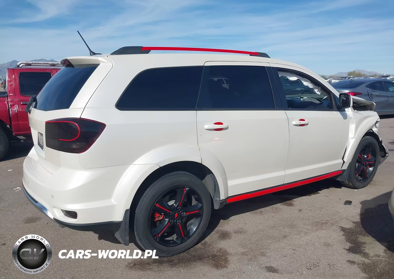 2018 Dodge Journey Crossroad VIN:3C4PDCGGXJT475943 - 13