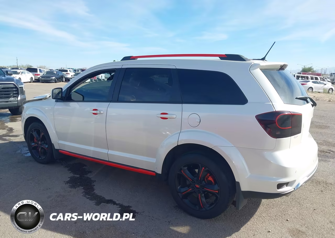 2018 Dodge Journey Crossroad VIN:3C4PDCGGXJT475943 - 14