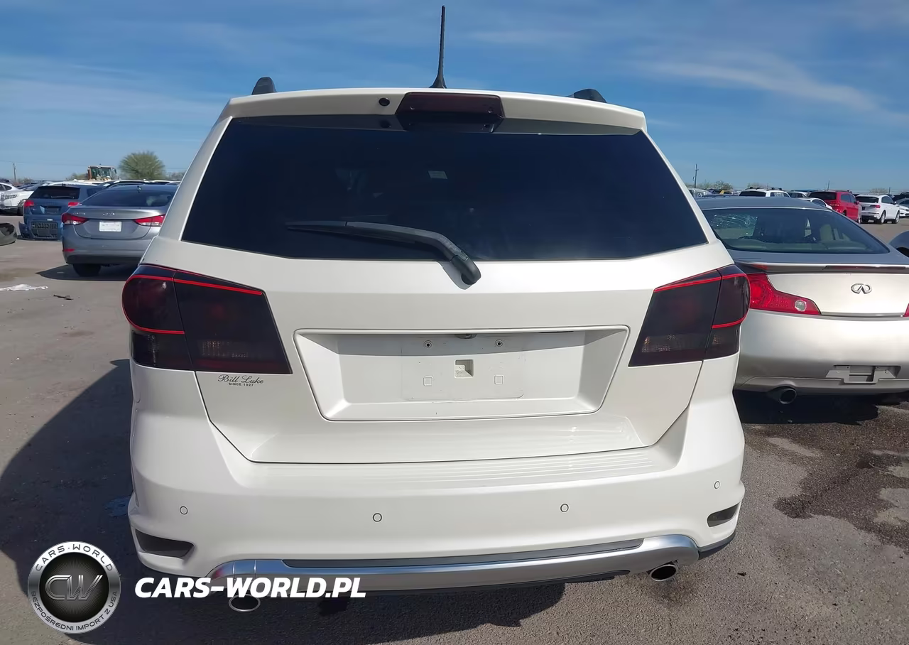 2018 Dodge Journey Crossroad VIN:3C4PDCGGXJT475943 - 16