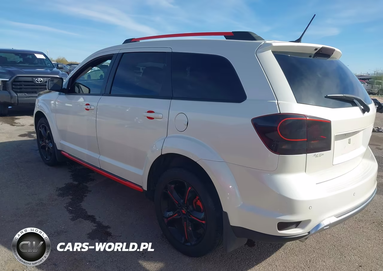 2018 Dodge Journey Crossroad VIN:3C4PDCGGXJT475943 - 3