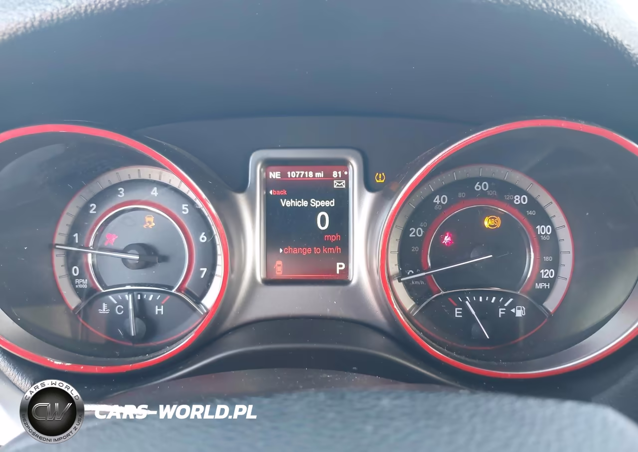 2018 Dodge Journey Crossroad VIN:3C4PDCGGXJT475943 - 7