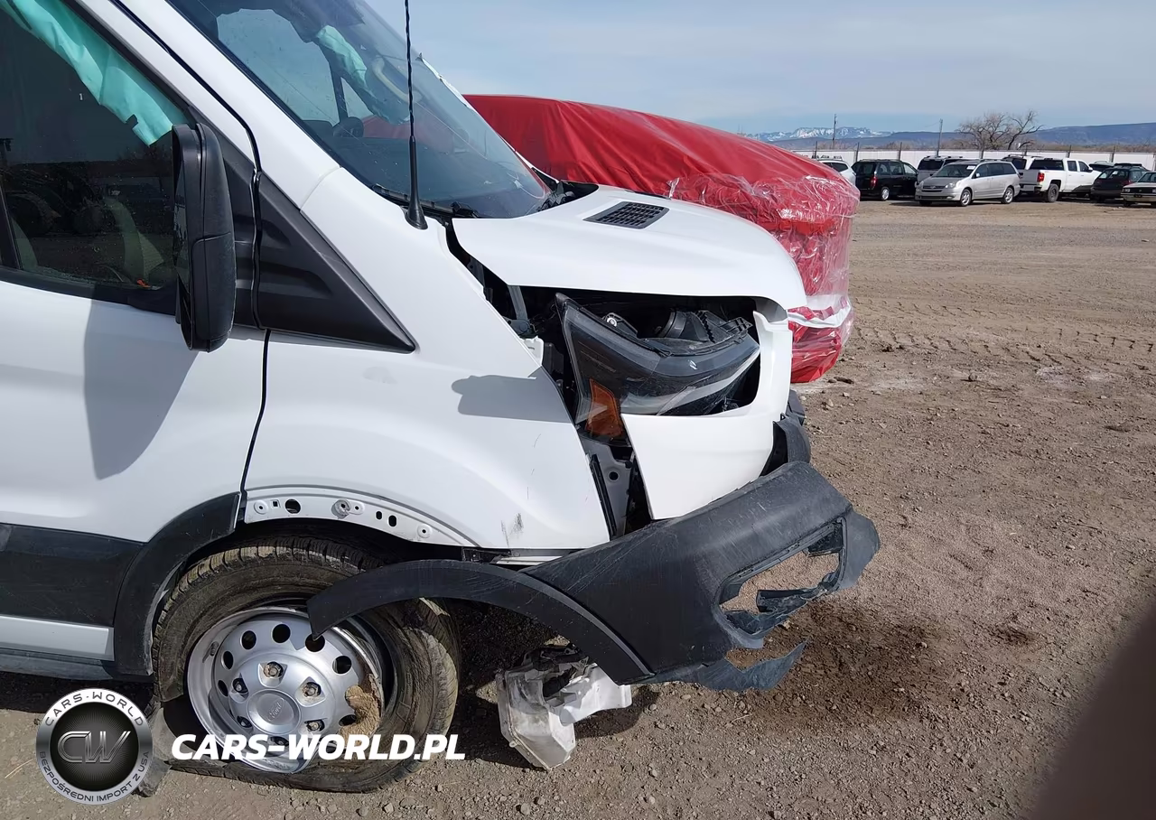 2025 Ford Transit-250 VIN:1FTBR2CG4SKA39202 - 12