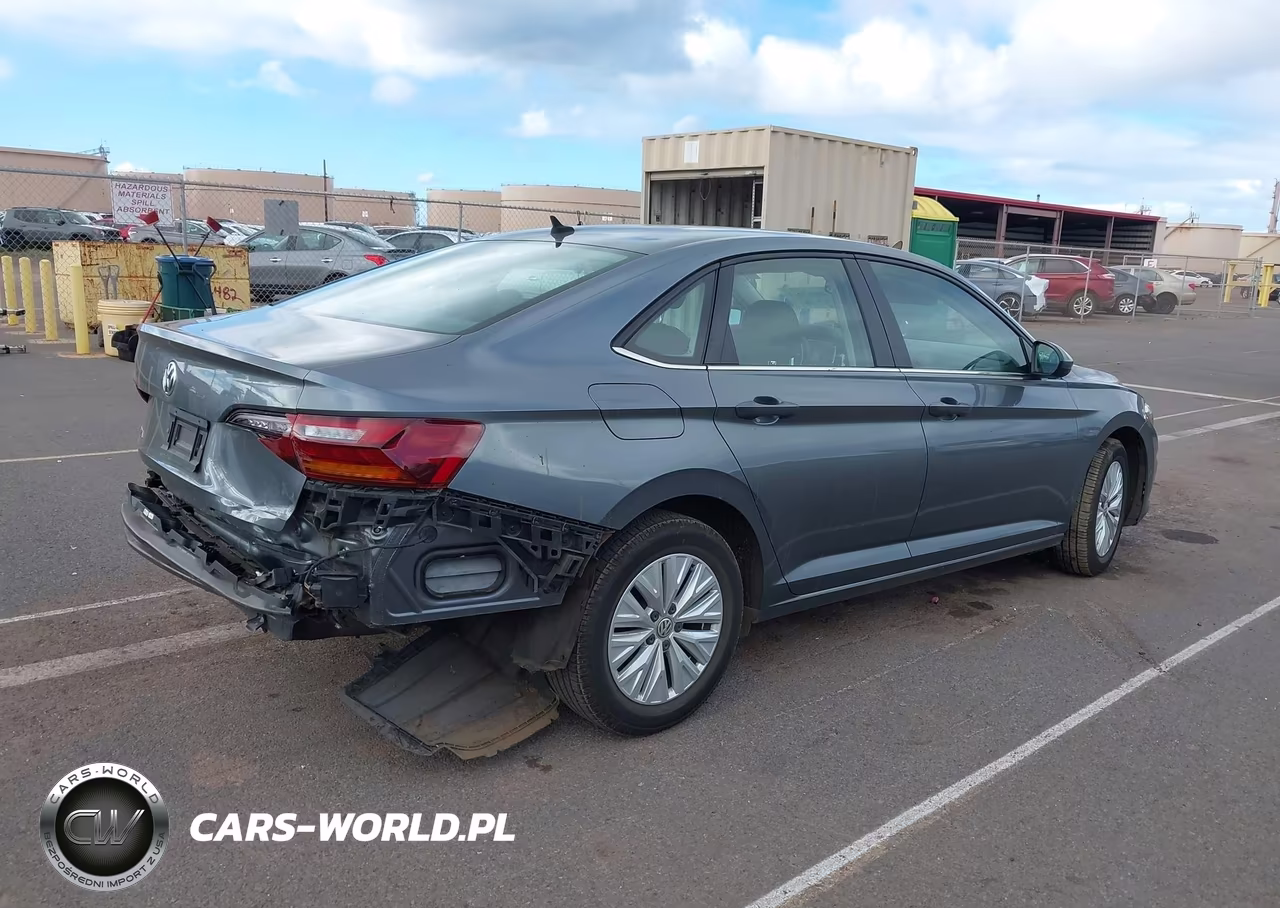 2019 Volkswagen Jetta VIN:3VWC57BU0KM116366 - 4