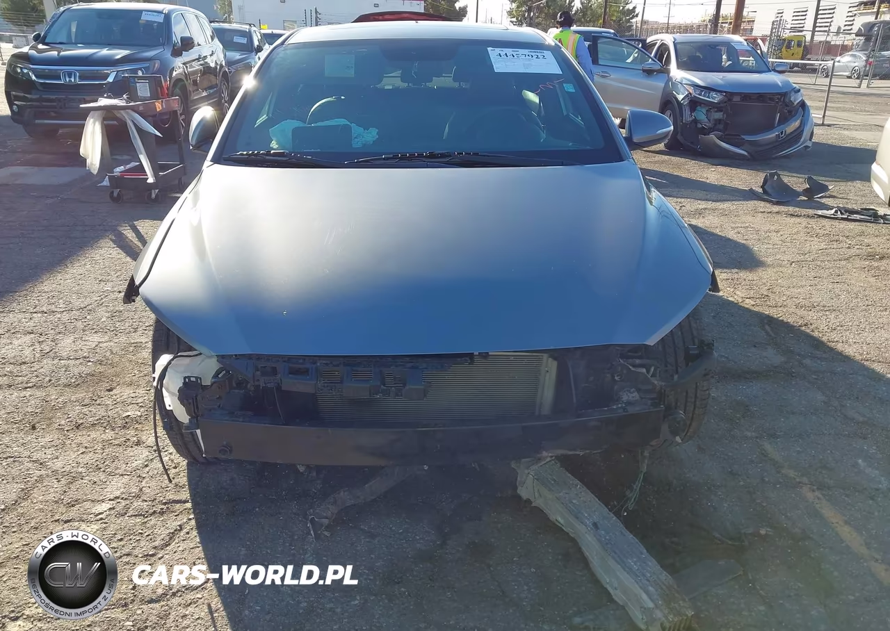 2018 Hyundai Elantra Sport VIN:KMHD04LBXJU507886 - 13