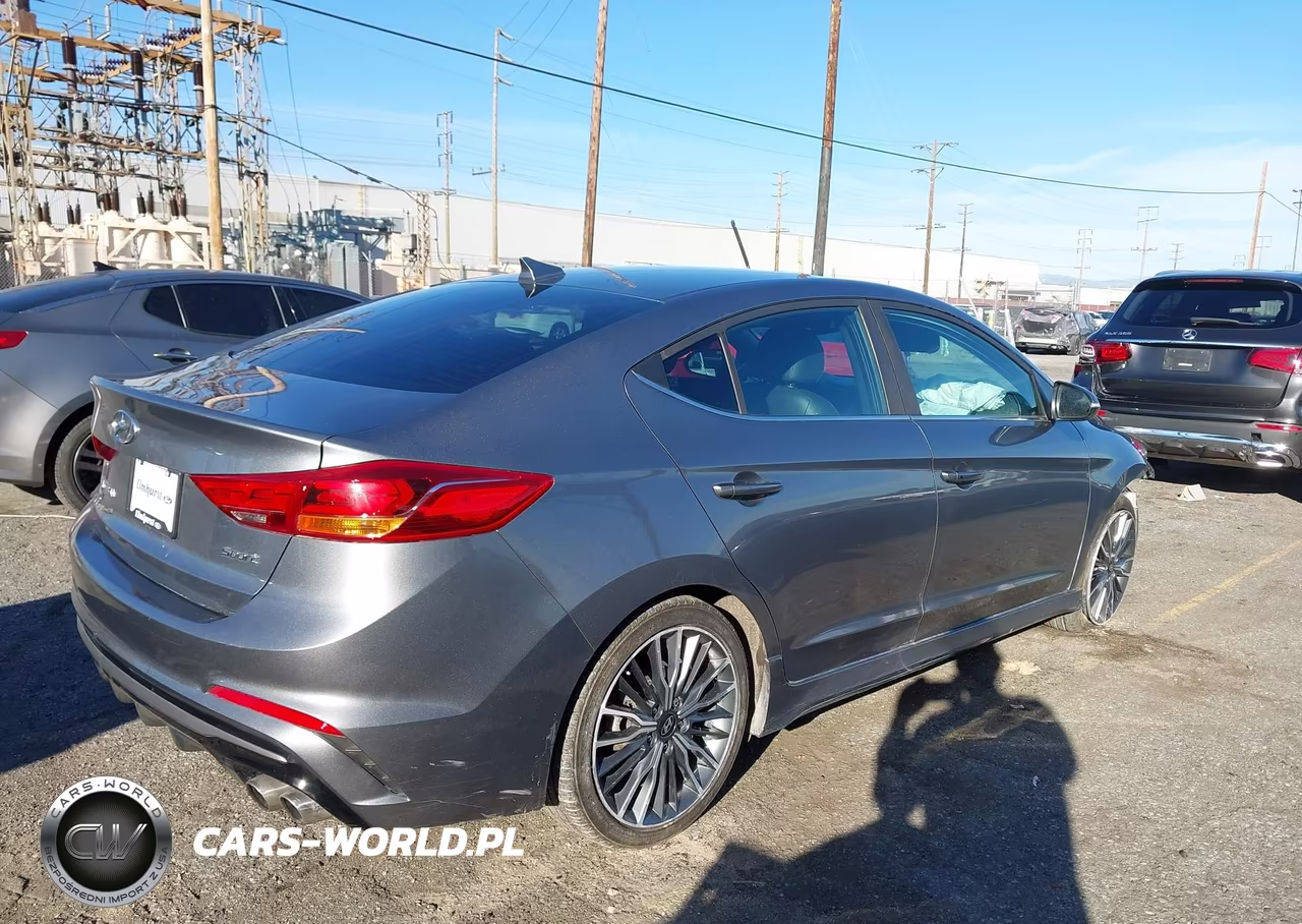 2018 Hyundai Elantra Sport VIN:KMHD04LBXJU507886 - 4