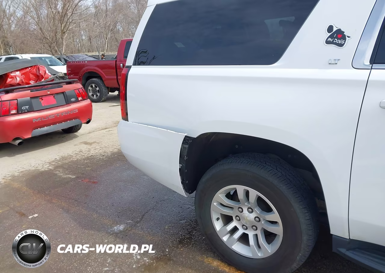 2020 Chevrolet Suburban 4Wd Lt VIN:1GNSKHKC9LR259036 - 6