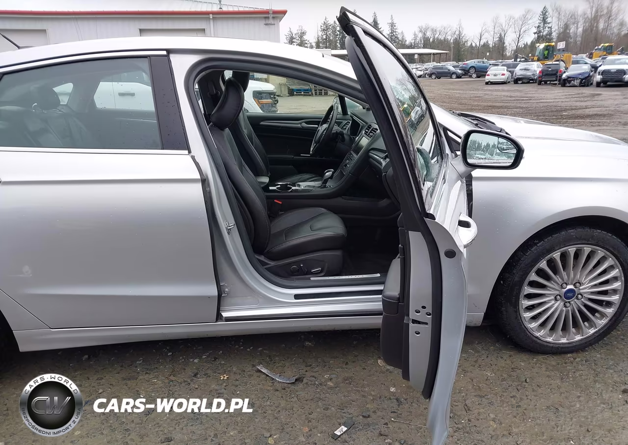 2016 Ford Fusion Titanium VIN:3FA6P0D9XGR268858 - 5