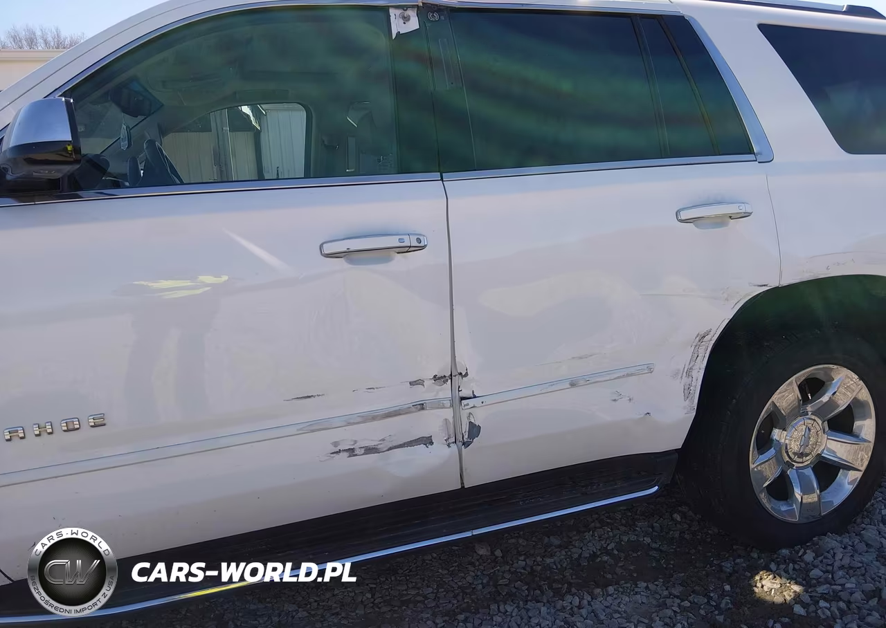 2017 Chevrolet Tahoe Premier VIN:1GNSCCKC9HR112223 - 6