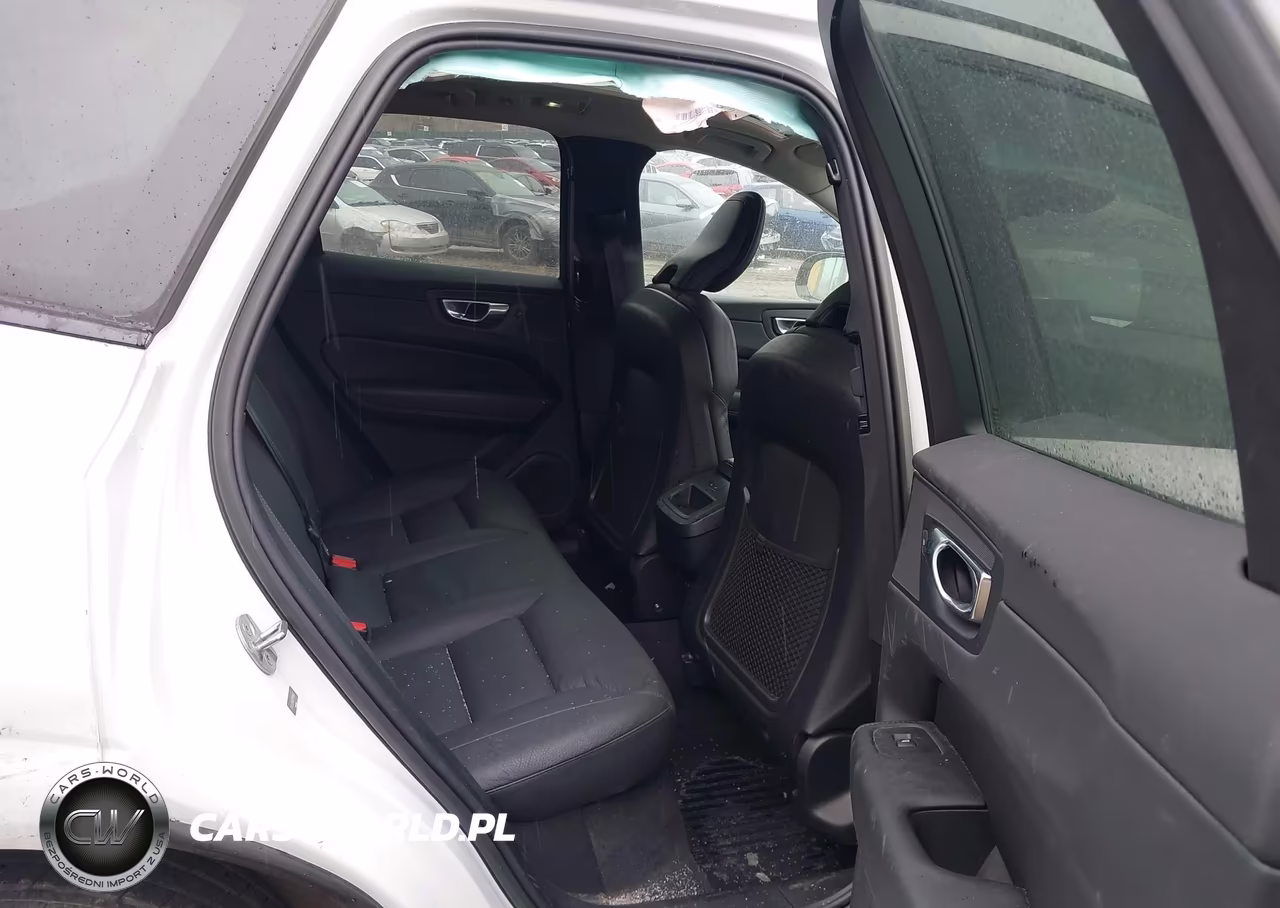 2023 Volvo Xc60 B5 Plus Dark Theme VIN:YV4L12RW8P1340687 - 8