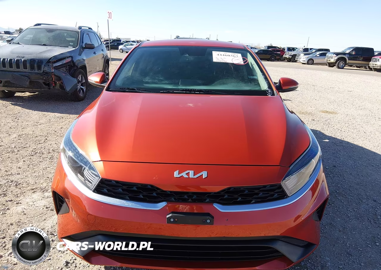 2023 Kia Forte Lxs VIN:3KPF24AD8PE680941 - 12
