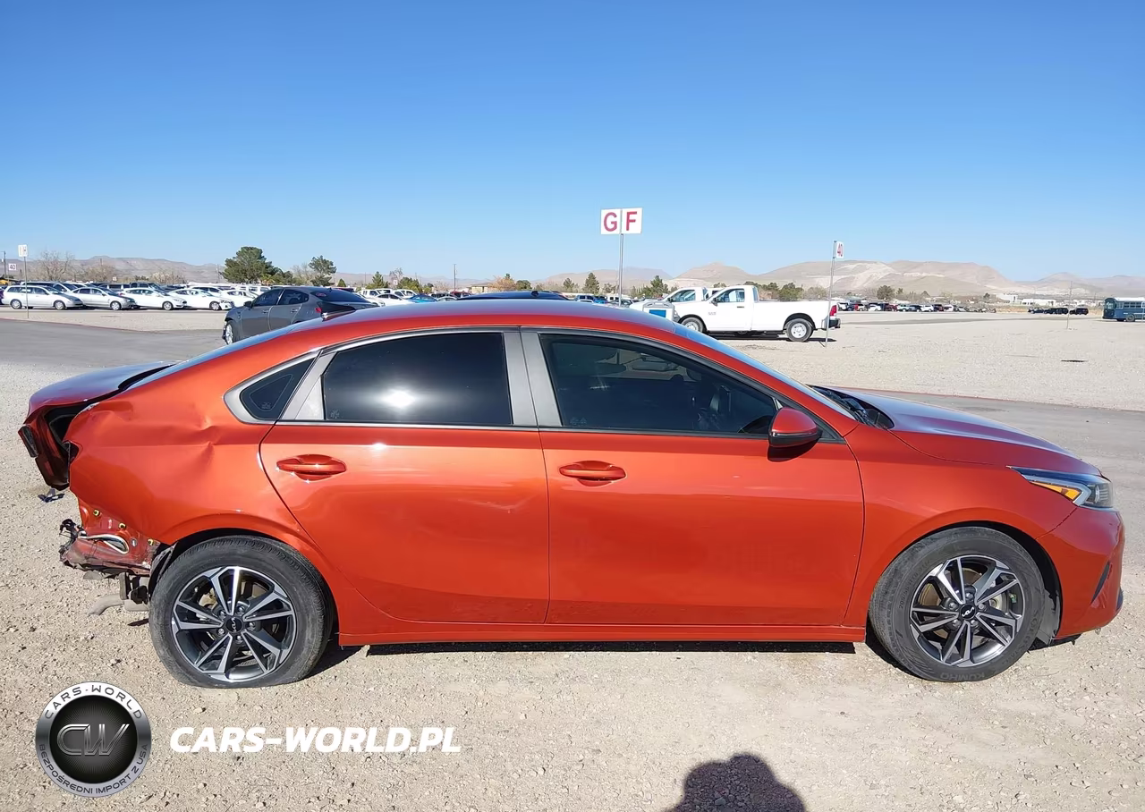 2023 Kia Forte Lxs VIN:3KPF24AD8PE680941 - 13