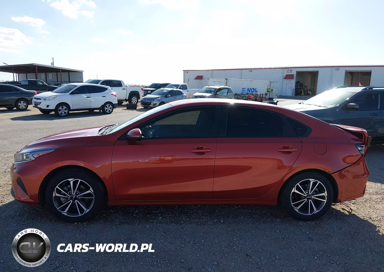 2023 Kia Forte Lxs VIN:3KPF24AD8PE680941 - 14