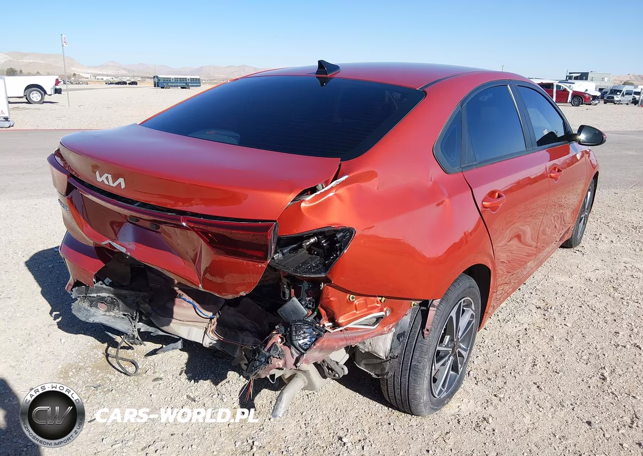 2023 Kia Forte Lxs VIN:3KPF24AD8PE680941 - 4