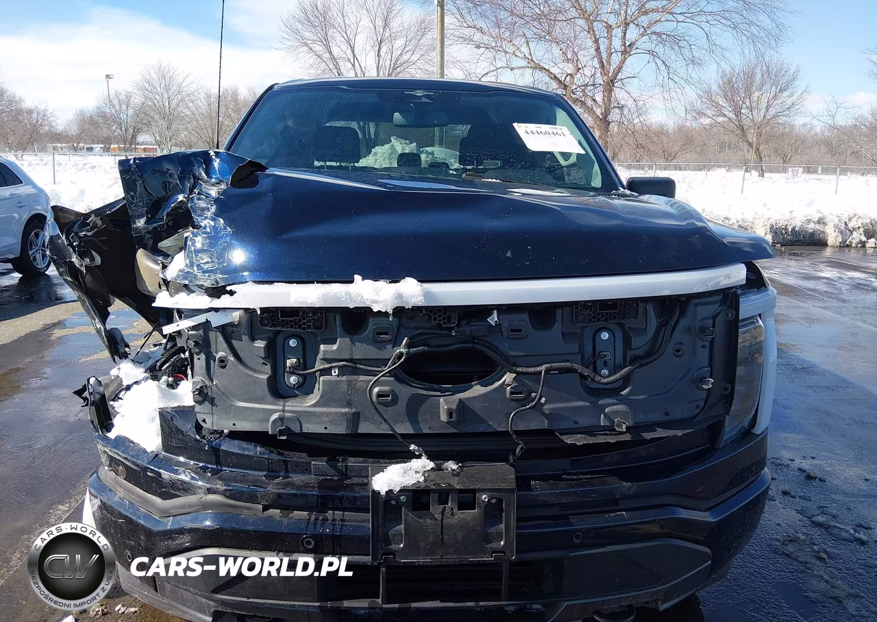 2023 Ford F-150 Lightning Xlt VIN:1FTVW1EL8PWG35374 - 12