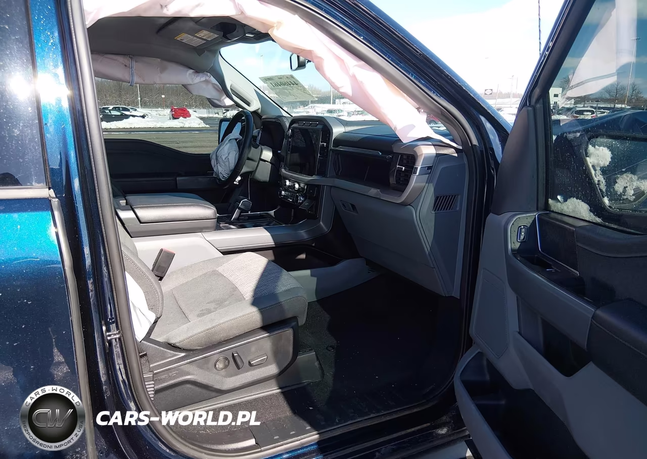 2023 Ford F-150 Lightning Xlt VIN:1FTVW1EL8PWG35374 - 5