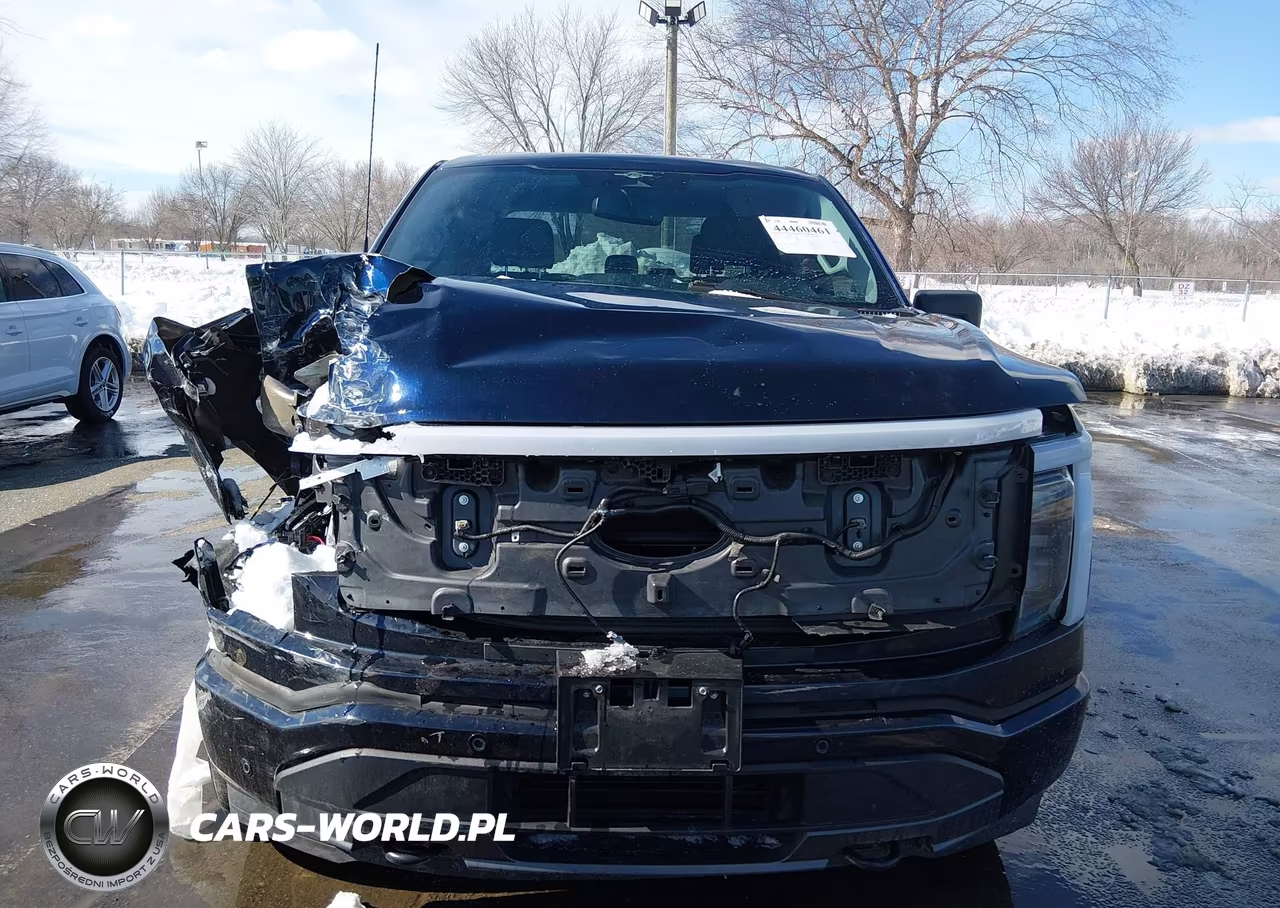 2023 Ford F-150 Lightning Xlt VIN:1FTVW1EL8PWG35374 - 6