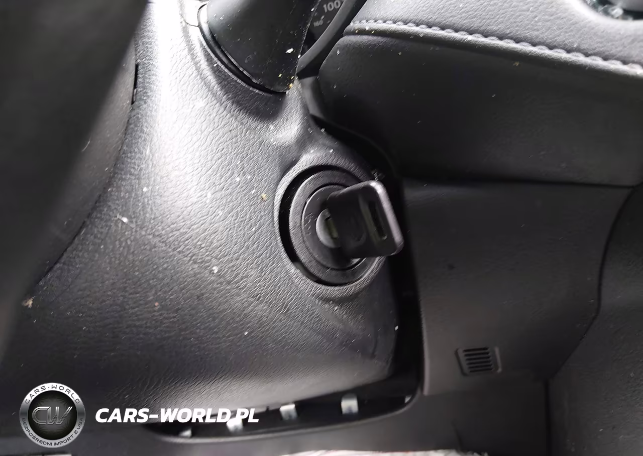 2025 Nissan Versa 1.6 S VIN:3N1CN8DV5SL881841 - 11