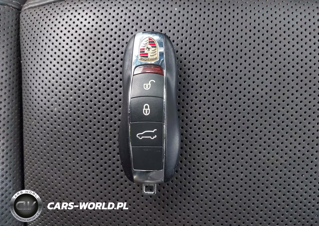 2016 Porsche Cayenne VIN:WP1AA2A20GKA10716 - 11