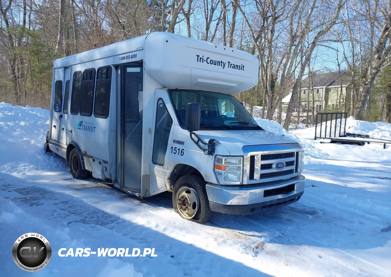 2016 Ford E-350 Cutaway