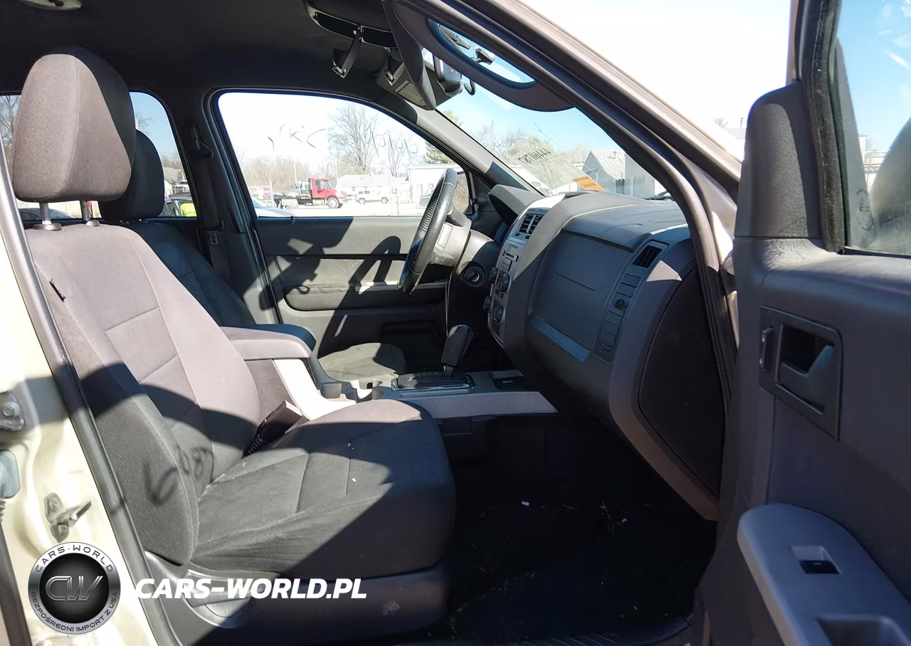 2011 Ford Escape Xlt VIN:1FMCU0D76BKB47399 - 5