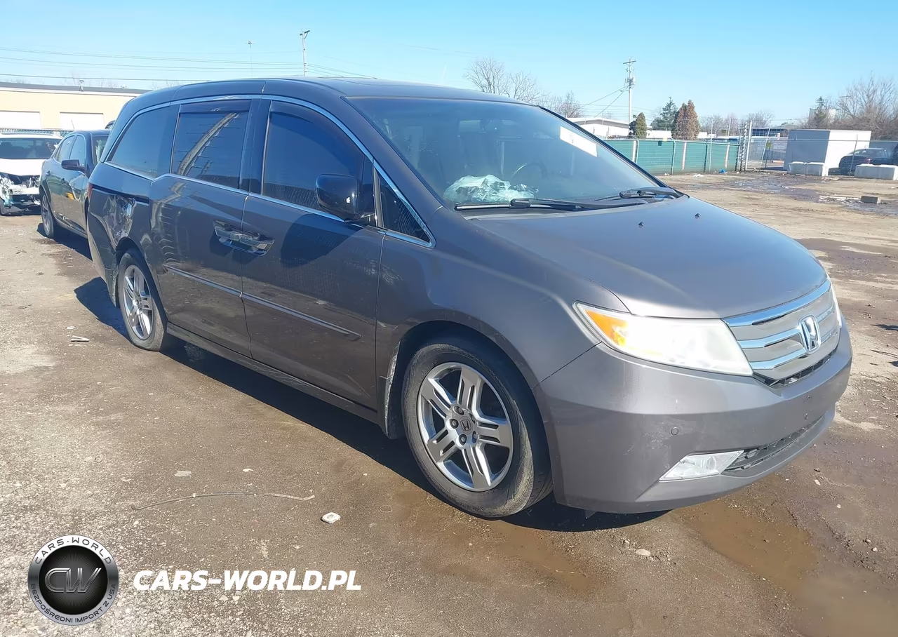 2013 Honda Odyssey Touring-Touring Elite