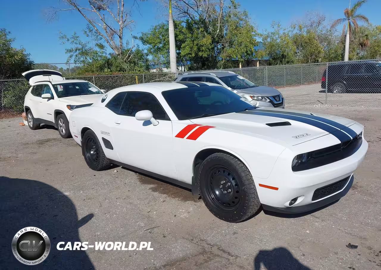 2021 Dodge Challenger Sxt