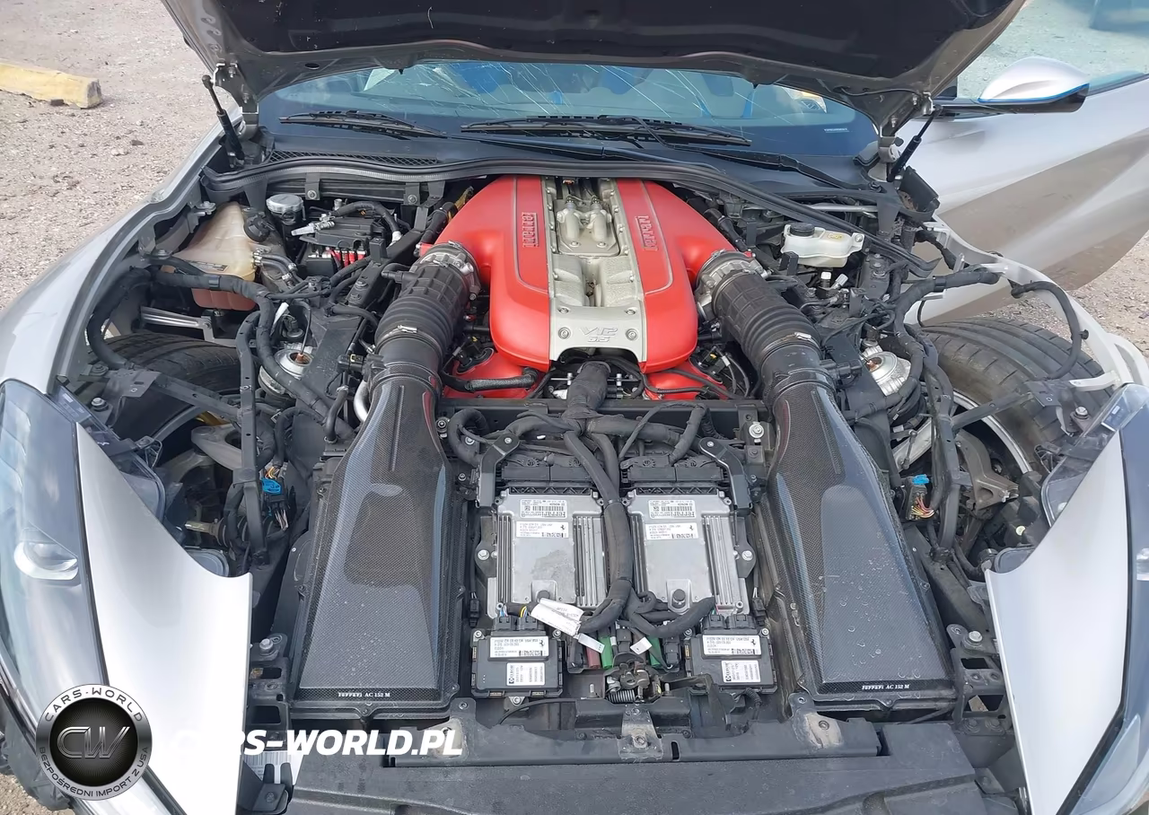 2019 Ferrari 812 Superfast VIN:ZFF83CLA7K0245124 - 10