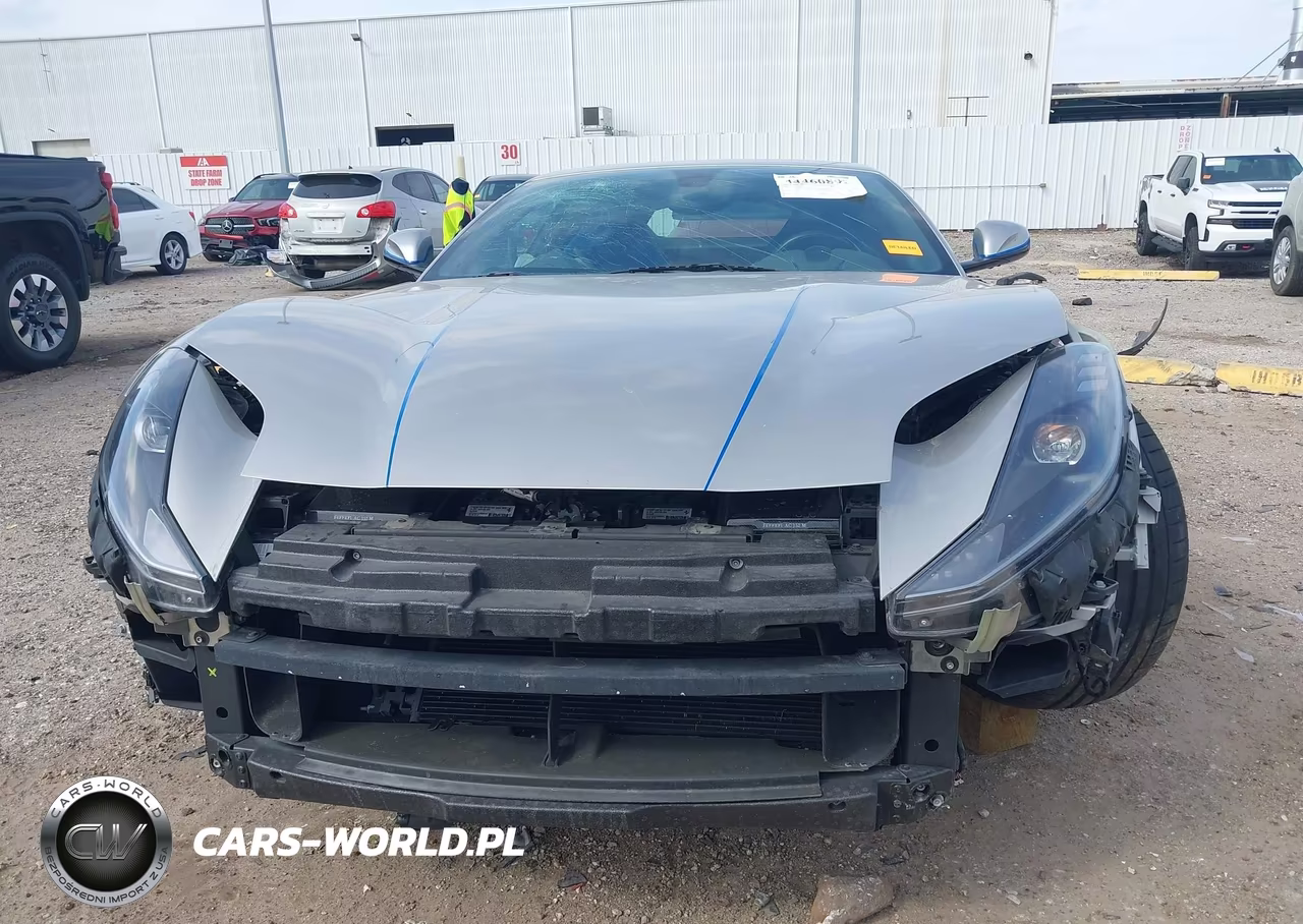 2019 Ferrari 812 Superfast VIN:ZFF83CLA7K0245124 - 13