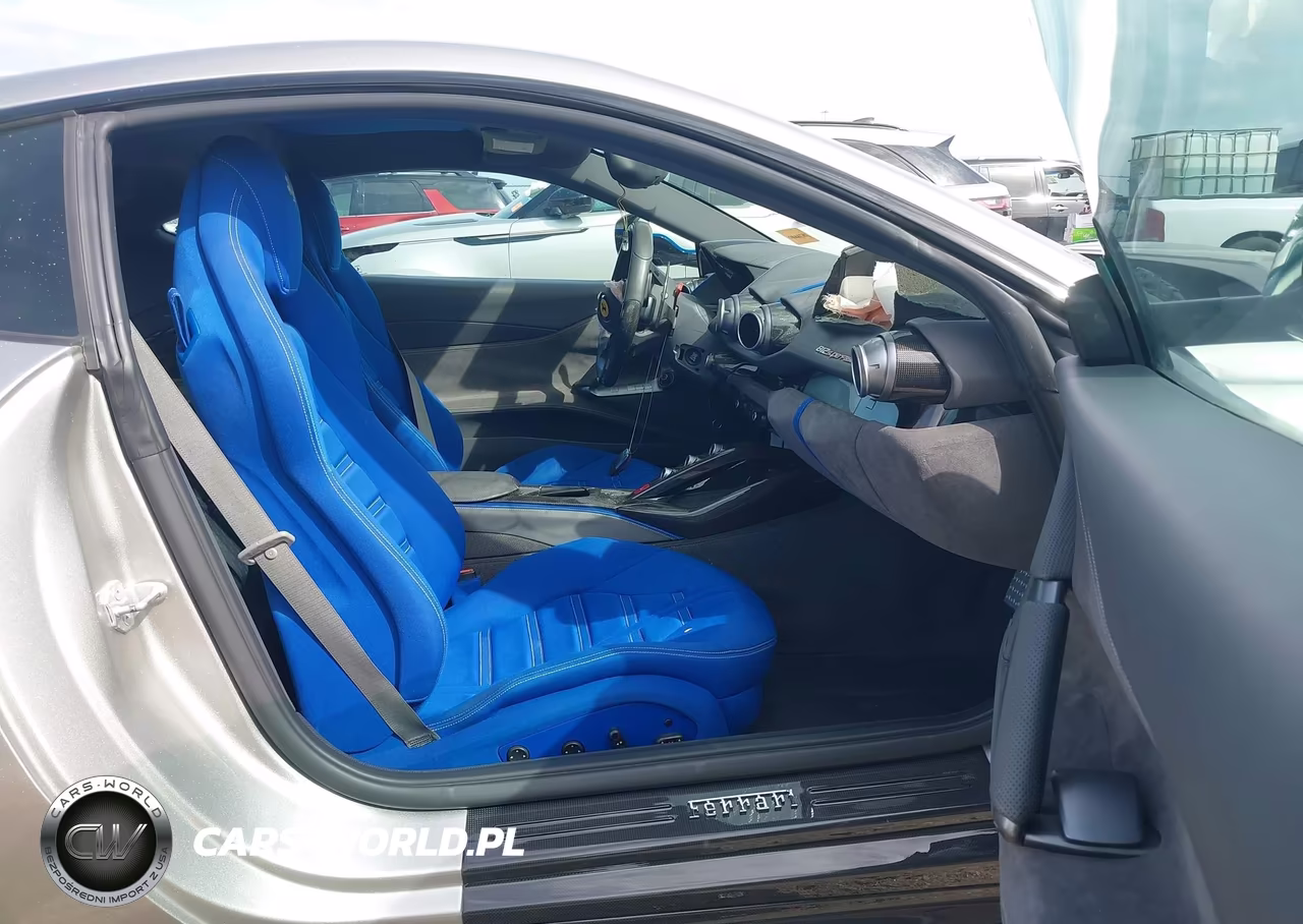 2019 Ferrari 812 Superfast VIN:ZFF83CLA7K0245124 - 5