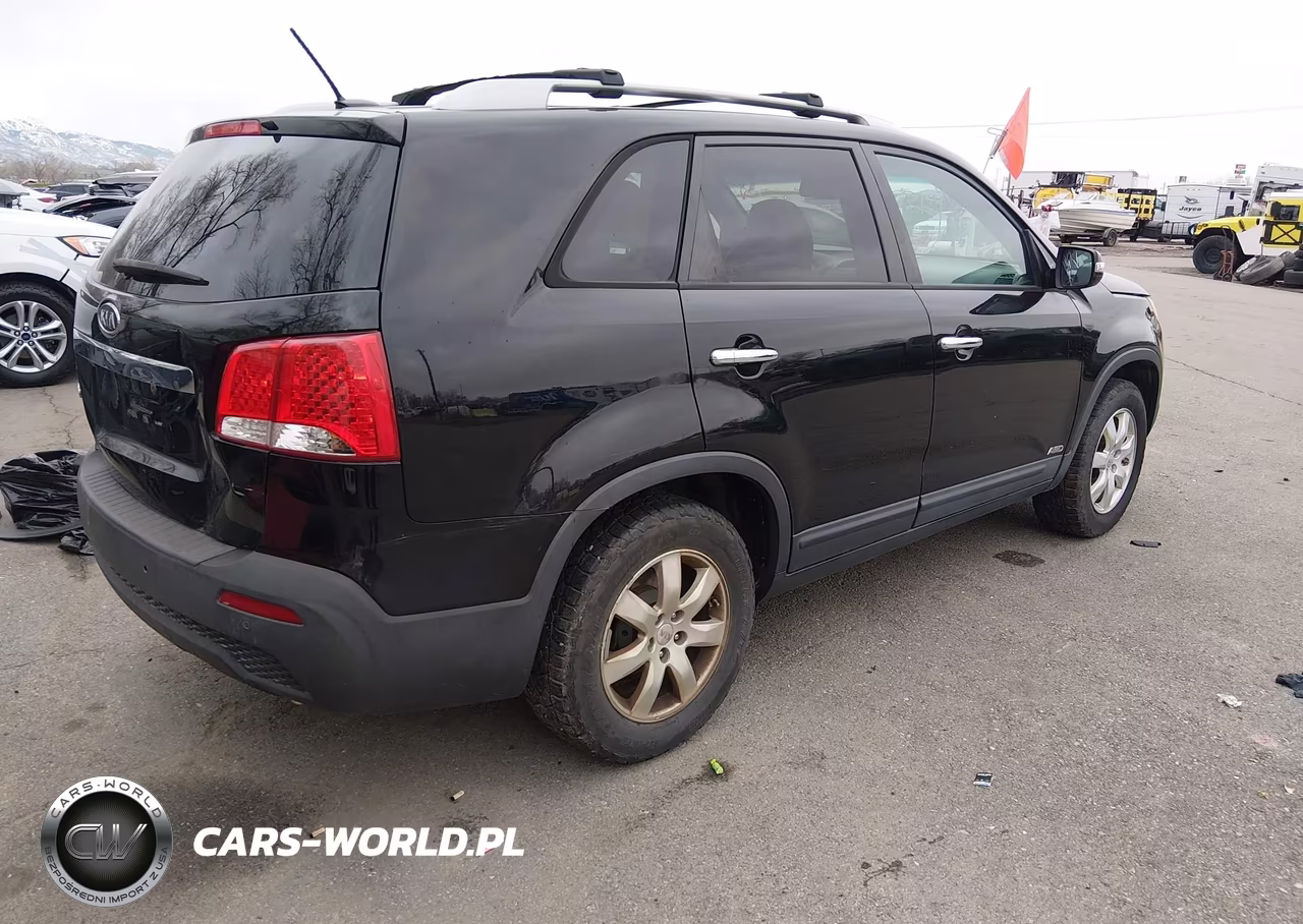2012 Kia Sorento Lx VIN:5XYKTDA6XCG206550 - 4