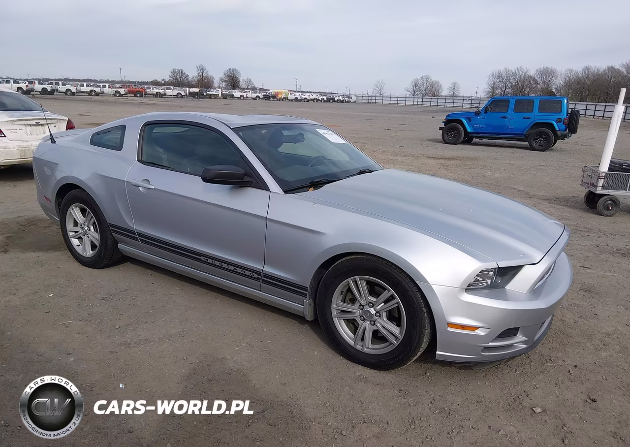2013 Ford Mustang V6