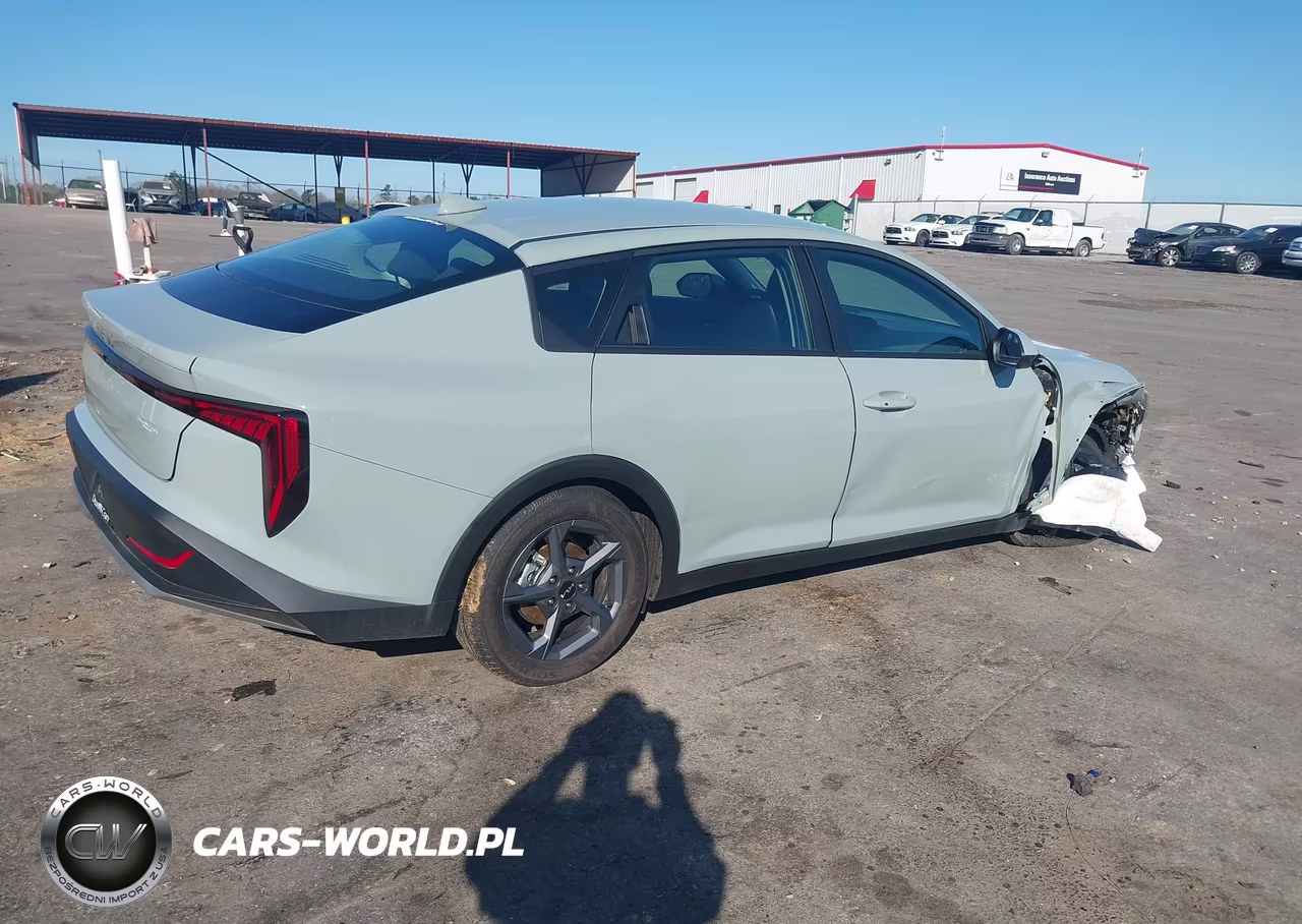 2025 Kia K4 Lxs VIN:3KPFT4DE9SE250331 - 4