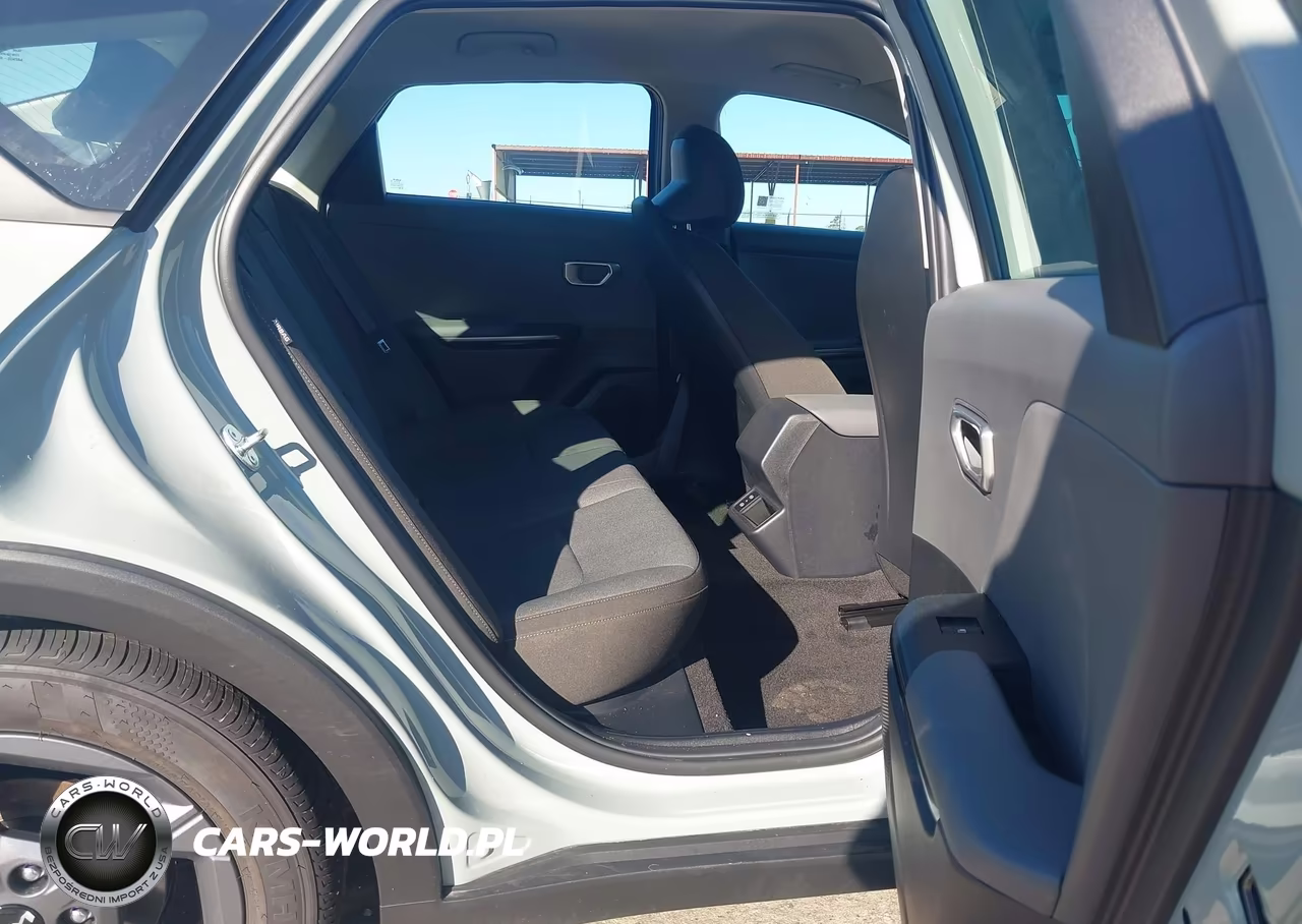 2025 Kia K4 Lxs VIN:3KPFT4DE9SE250331 - 8