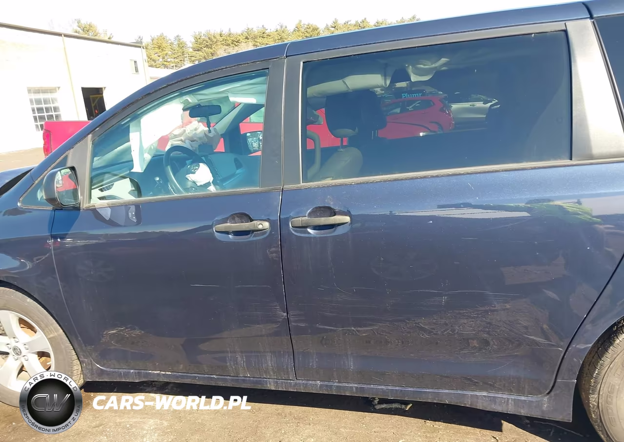 2020 Toyota Sienna L VIN:5TDZZ3DC5LS073465 - 15