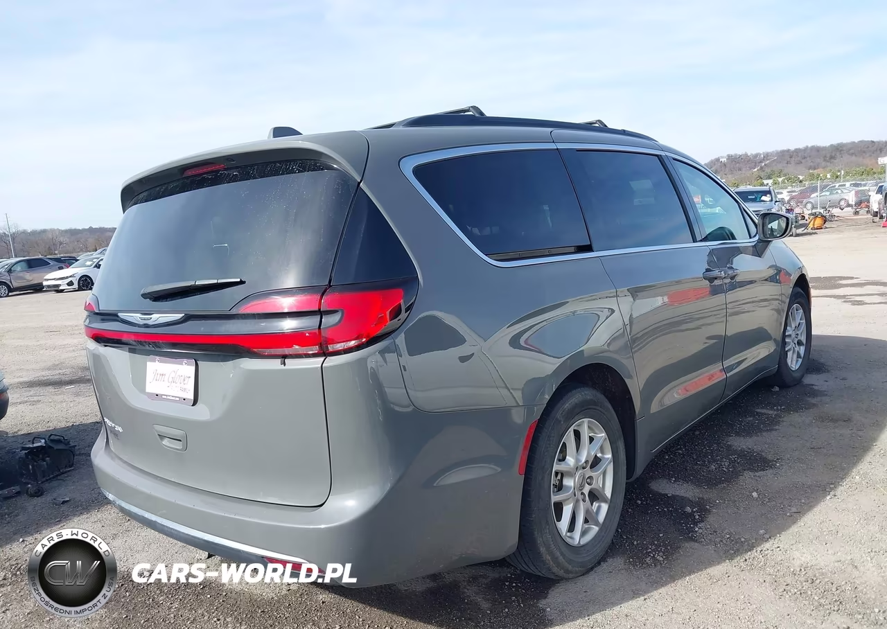 2022 Chrysler Pacifica Touring L VIN:2C4RC1BG0NR191012 - 4