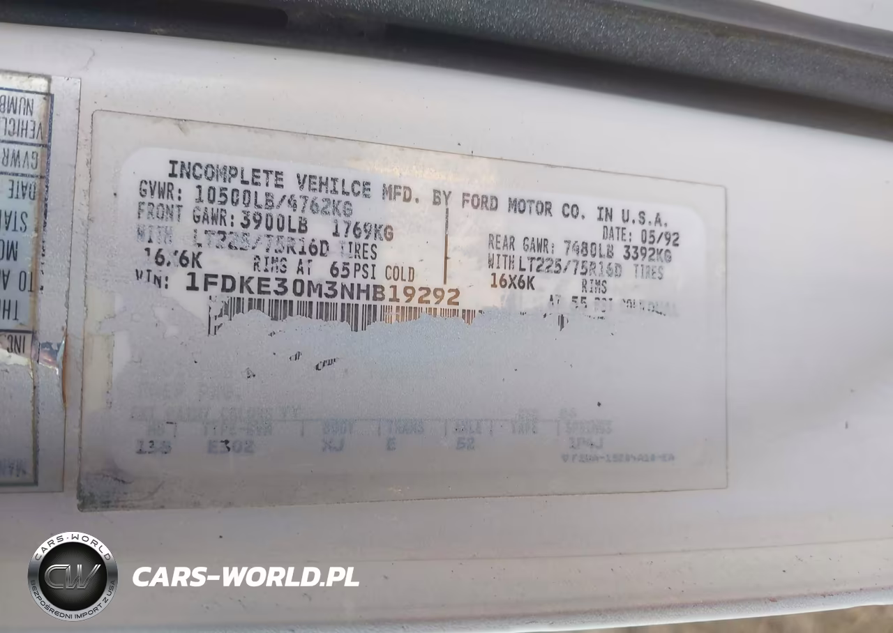 1992 Ford Econoline E350 Cutaway Van VIN:1FDKE30M3NHB19292 - 9