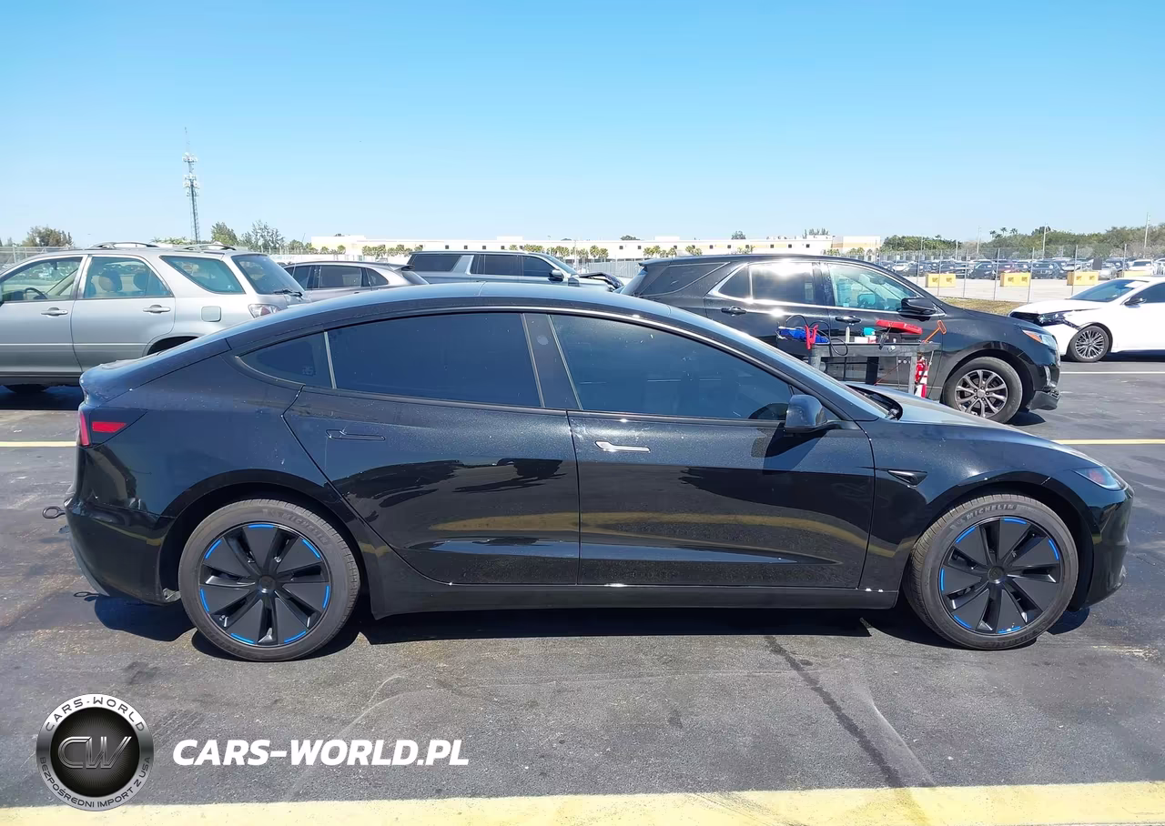 2025 Tesla Model 3 Long Range Rear-Wheel Drive-Standard Rear-Wheel Drive VIN:5YJ3E1EA5SF055800 - 13