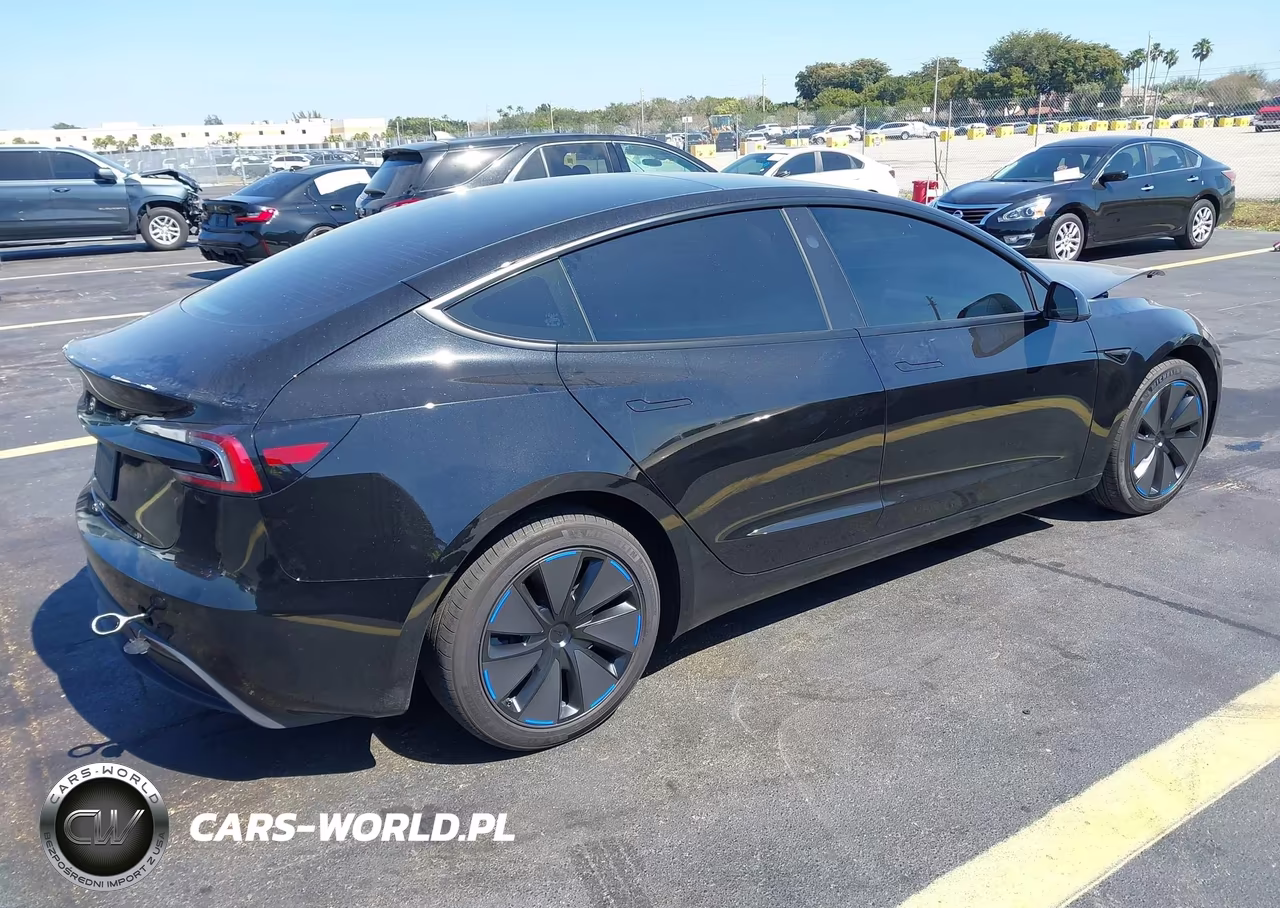 2025 Tesla Model 3 Long Range Rear-Wheel Drive-Standard Rear-Wheel Drive VIN:5YJ3E1EA5SF055800 - 4