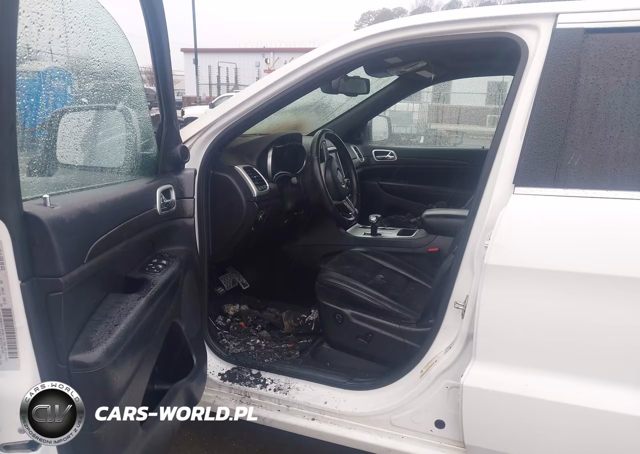 2015 Jeep Grand Cherokee Altitude VIN:1C4RJFAG3FC212305 - 5