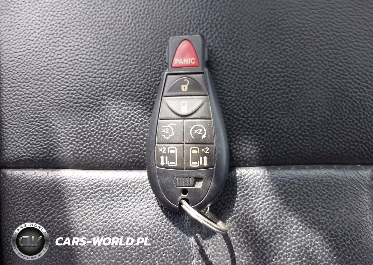 2012 Chrysler Town & Country Touring-L VIN:2C4RC1CG9CR383895 - 11