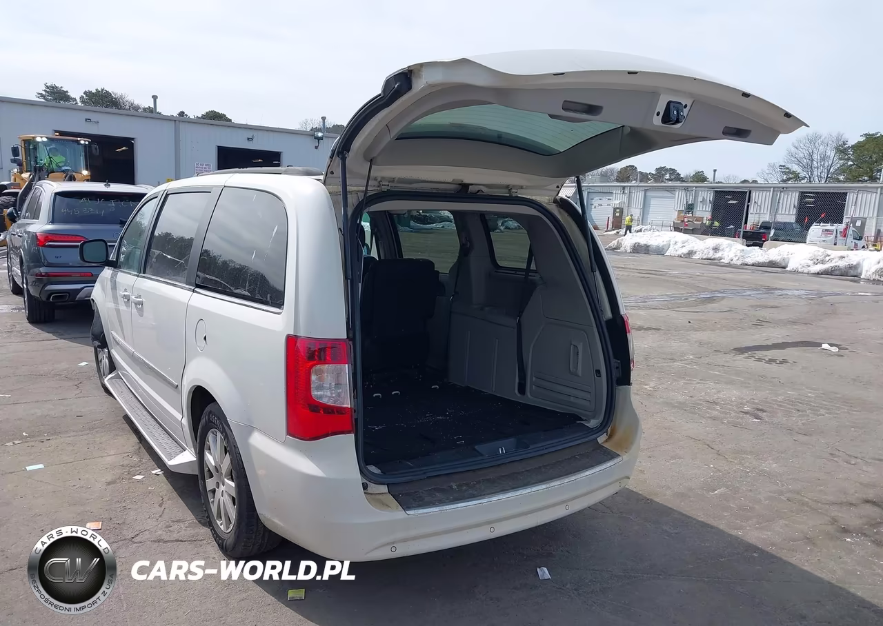 2012 Chrysler Town & Country Touring-L VIN:2C4RC1CG9CR383895 - 3