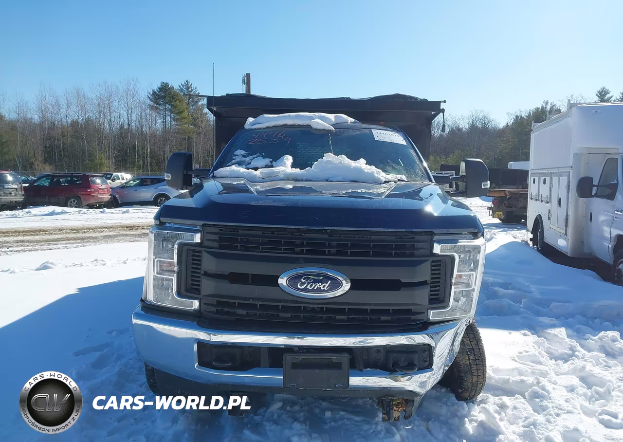 2019 Ford F-350 Chassis Xl VIN:1FDRF3H68KEG79291 - 13