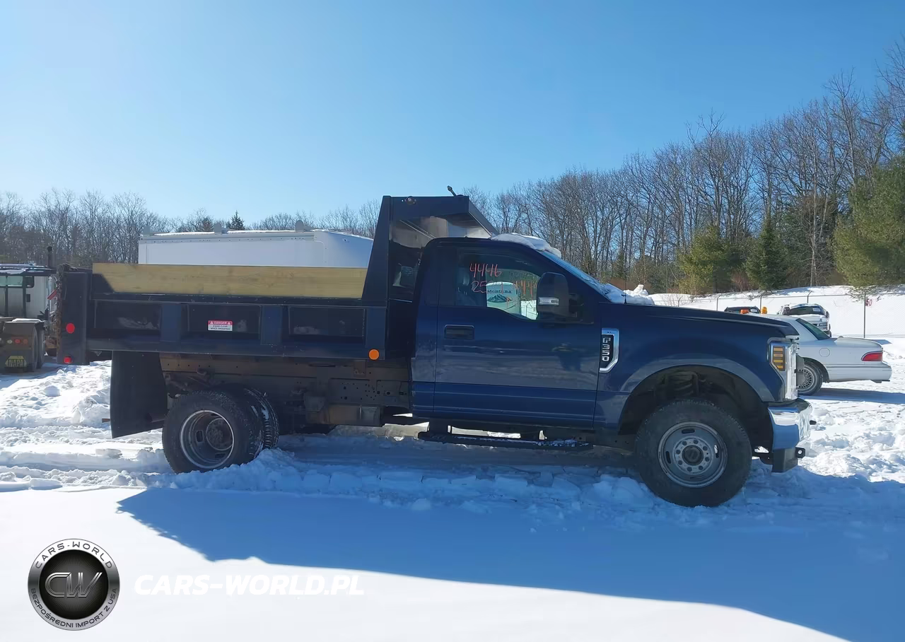 2019 Ford F-350 Chassis Xl VIN:1FDRF3H68KEG79291 - 14