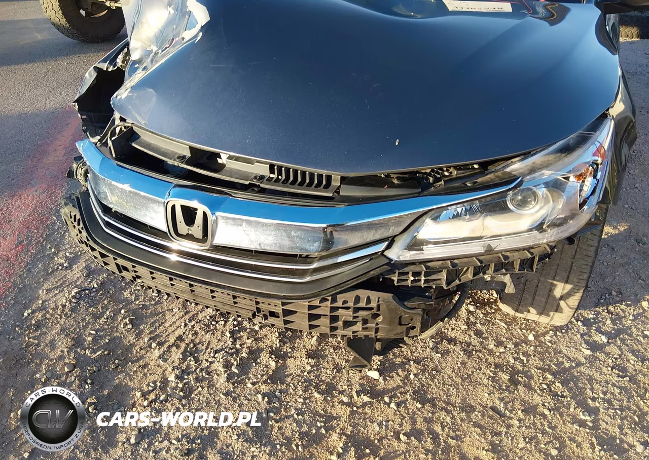 2017 Honda Accord Sport VIN:1HGCR2F50HA080098 - 18