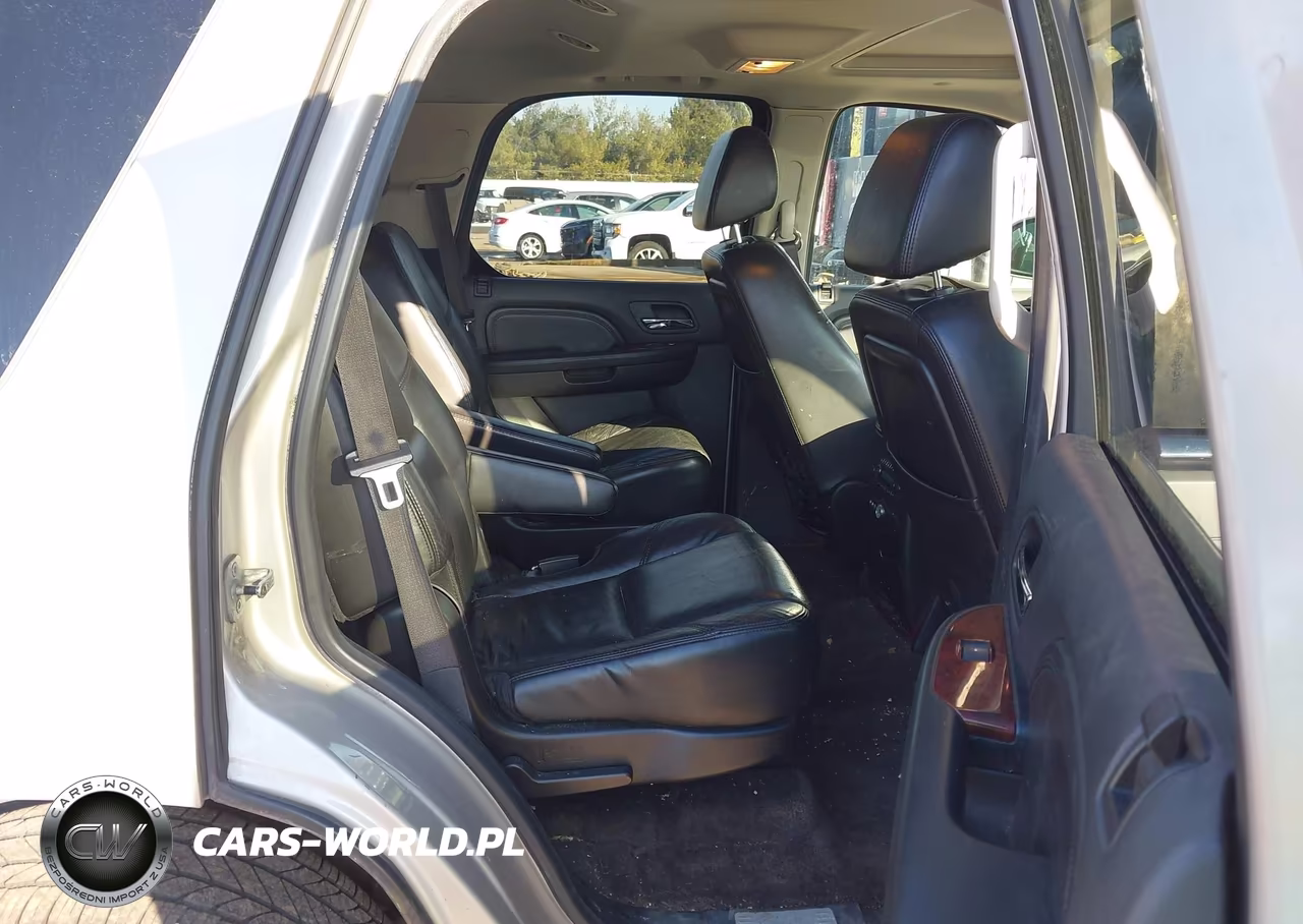 2008 Cadillac Escalade Standard VIN:1GYFK63848R263201 - 8